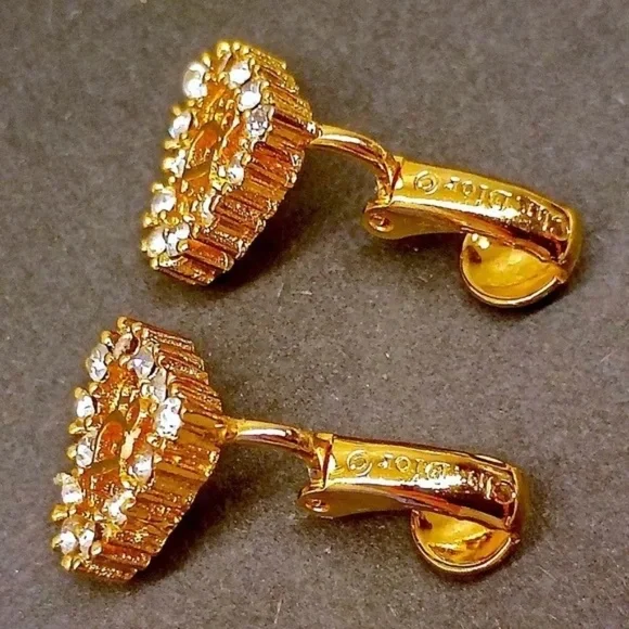 💋Christian DIOR Heart Shape Dior Logo Rhinestone Clip on - Picture 5 of 7